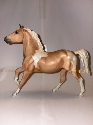 Breyer 664 retired classic - breyer,