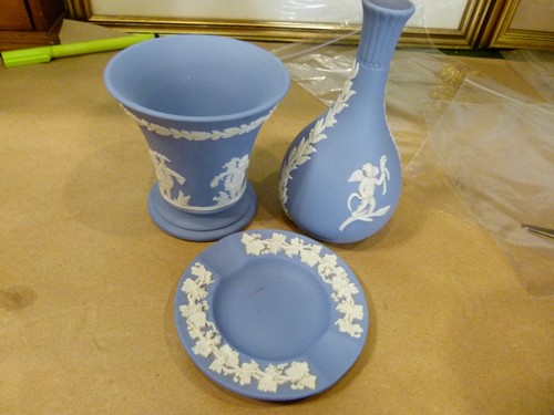 Wedgwood blue jasperware - blue,