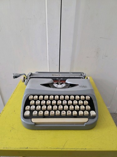 Vintage manual 1960 typewriter - manual,