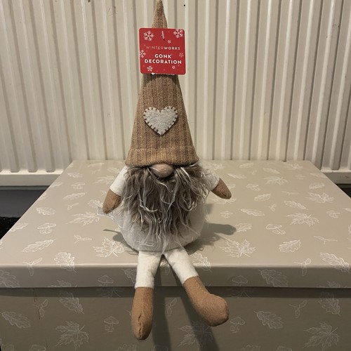 Bnwt super cute festive - super,