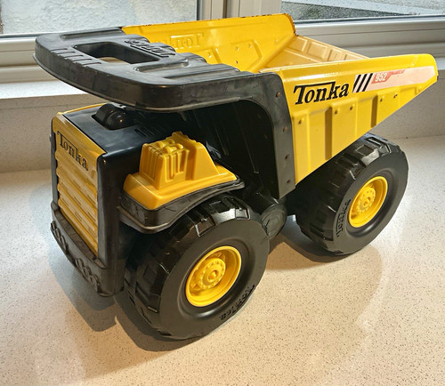 Tonka mighty dump - tonka, truck