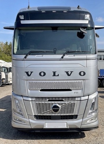 Volvo aero front cab - front,