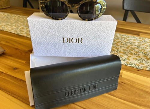 Stunning 2023 dior butterfly - 2023,