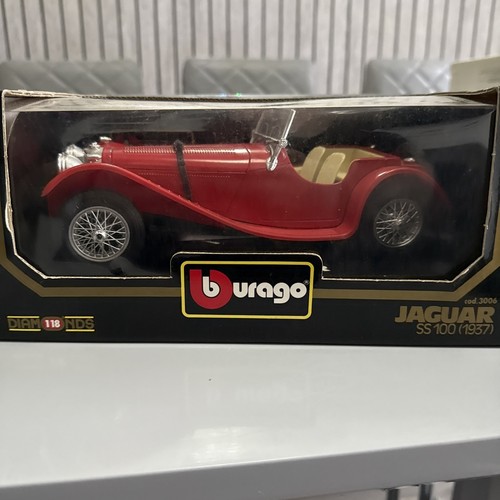 Burago diamonds jaguar - 1/18,