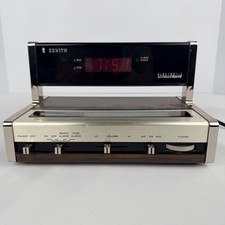 Zenith J465W Electronic Digital Clock Radio AM FM Vintage 1970s Woodgrain Works
