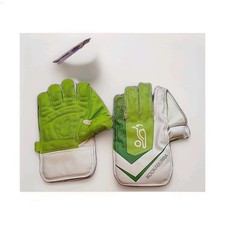 kookaburra green Cricket