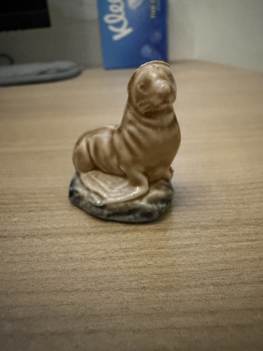 Wade whimsie seal - wade,
