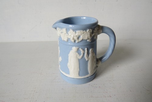 Wedgwood embossed queen - embossed, queen's