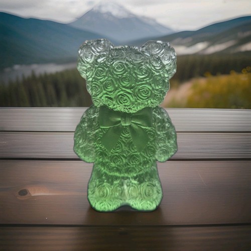 Rose teddy bear sculpture - teddy,