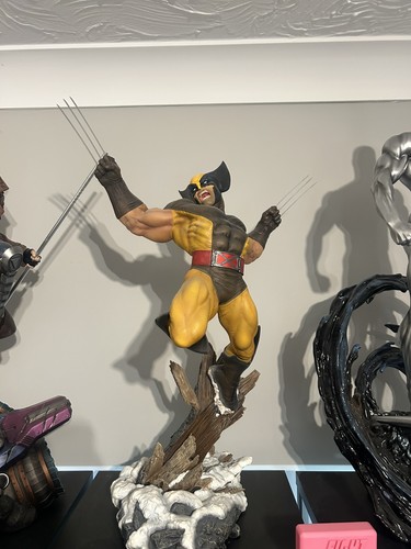Sideshow wolverine premium - sideshow,