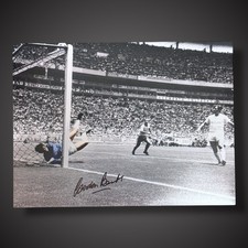 Gordon Banks Hand Signed Photo England 1970 £25