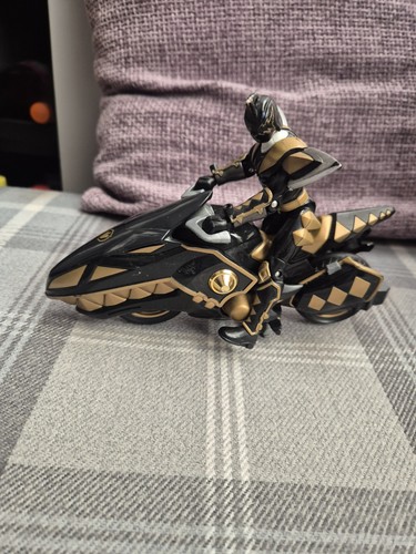 Power rangers dino - dino, thunder