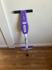 Elektra purple pogo stick, used, good condition. Great fitness fun