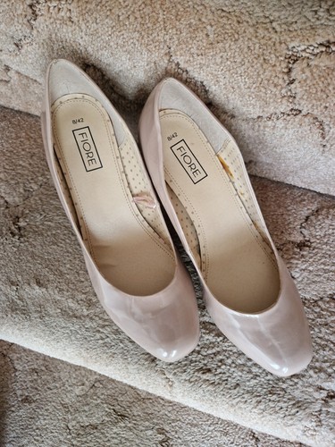 Fiore ladies shoes - size, 8