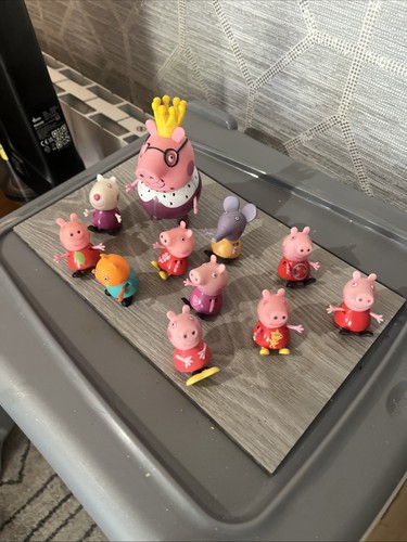 Vintage peppa pig figures - pig,
