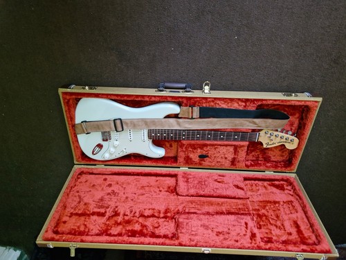 Fender strat daphne blue - fender, us.