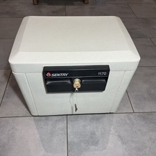 Sentry Fire Proof Safe 1170 For Paperwork Valuables With 2  Keys
