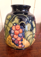 Moorcroft grapes & leaf design