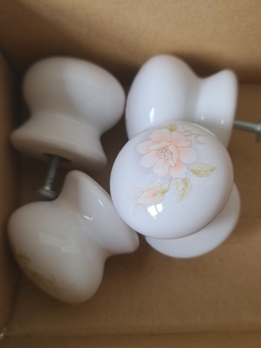 Pretty floral ceramic - x,