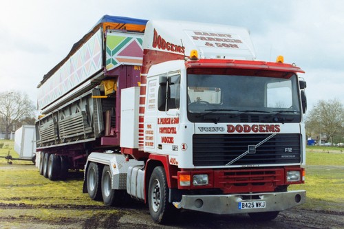 Volvo lorry wanstead - volvo, flats