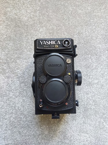 Yashica mat 124 - yashica, medium