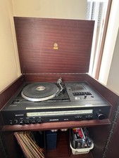 Vintage Dynatron SRX 32 music centre in a mahogany case with speakers