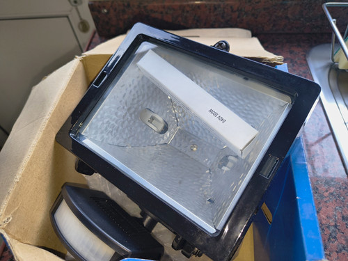 Rampart 500w halogen pir - rampart,