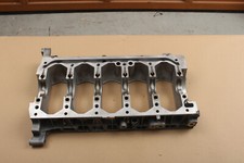 Volvo XC70 V70 S80 2.4 D5 2007-10 - engine block crankshaft bed 31251203