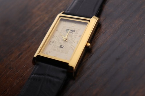 Vintage seiko slim tank quartz - seiko,