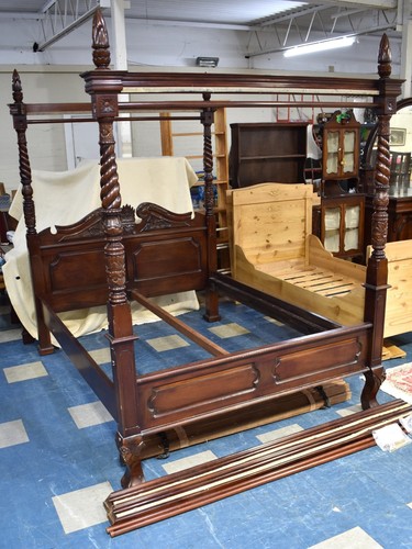 Carved mahogany four poster - *carved,