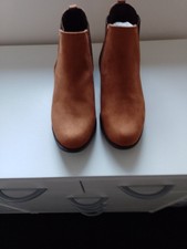 Women Primark Never worn Faux Type Suede/Elastic Tan Chelsea Type Boots Size 5
