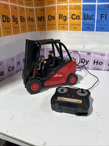 Linde forklift with driver - with,