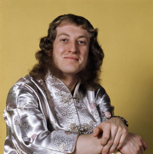 English singer noddy holder - holder, of