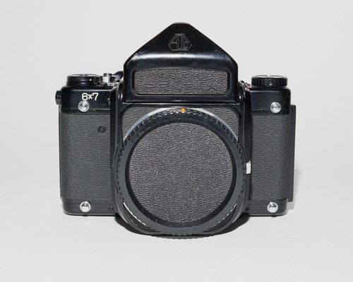 Pentax 6x7 camera body - camera,