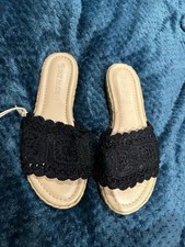 FatFace leather/crochet flip