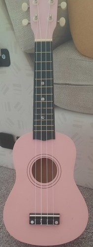 Ukulele pre owned - ukulele,