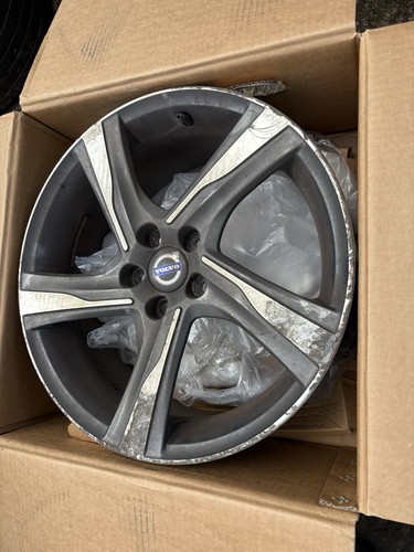 Volvo alloy wheel tyre v60 - no,