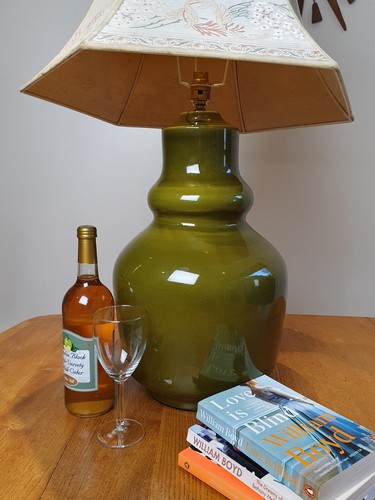 Mid century curvy - curvy, green