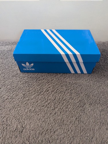 Empty adidas handball - adidas,