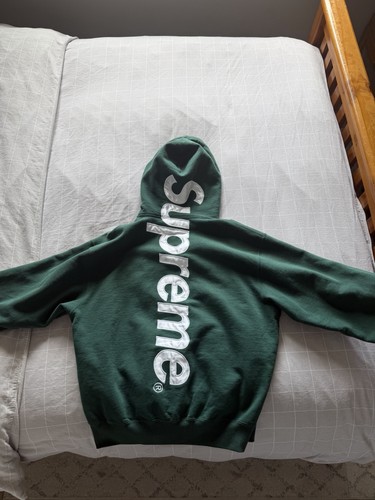 Supreme satin appliqué - supreme, hooded