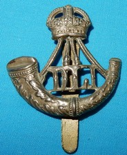 DLI DURHAM LIGHT INFANTRY REGIMENT BRITISH MILITARY CAP BADGE - K/C - GENUINE