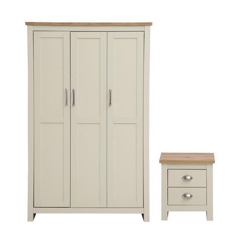Cream oak effect bedroom - effect,