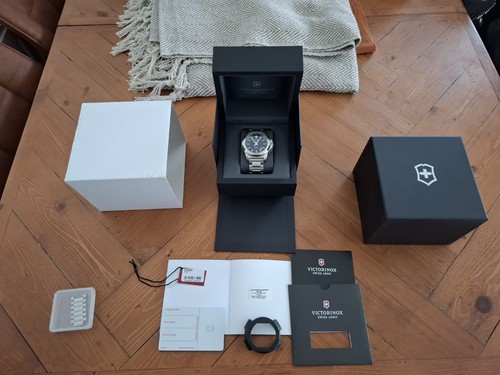 Victorinox x mechanical - i.n.o.x.,