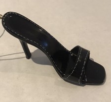 2 Decoration Black High Heel