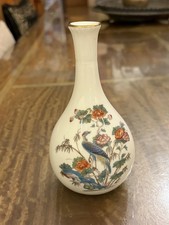 Wedgwood Kutani Crane Bud