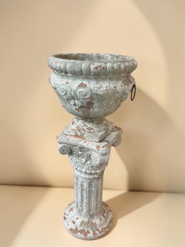 Antique terracotta urn - ,