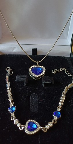 Sapphire coloured faceted - sapphire,