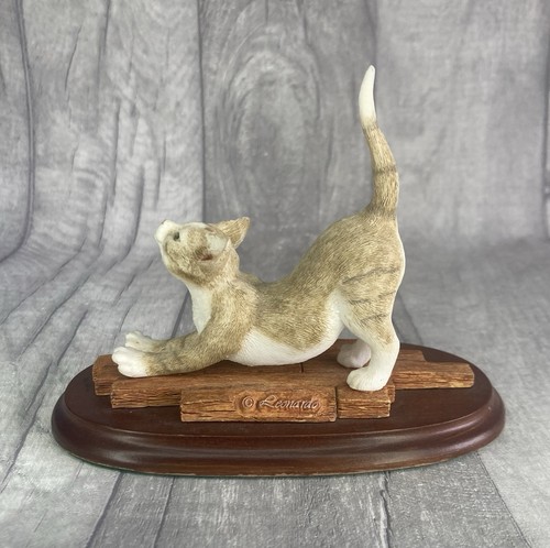Leonardo collection cat - collection,