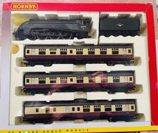 Hornby R2794M Heart of