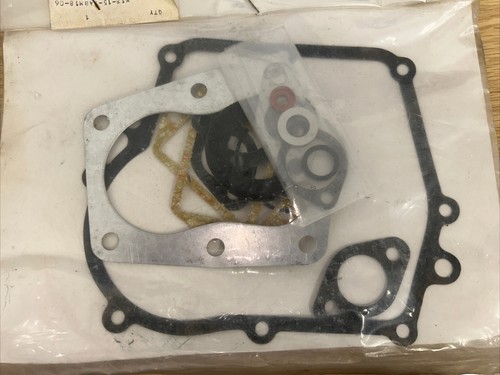 Suzuki engine gaskets vintage - engine,